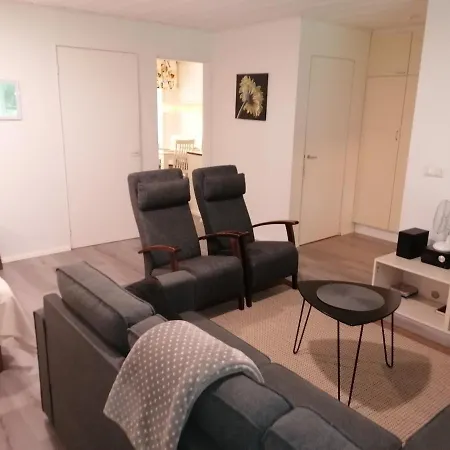 Apartment Majoituspalvelu Nurmi Peipontie 3 A Saunallinen Huoneisto Raahe